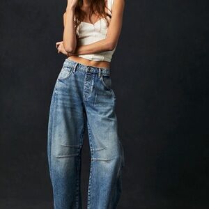 FP We The Free Good Luck Mid-Rise Barrel Jeans.     Ultra Light Beam NEVER WORN